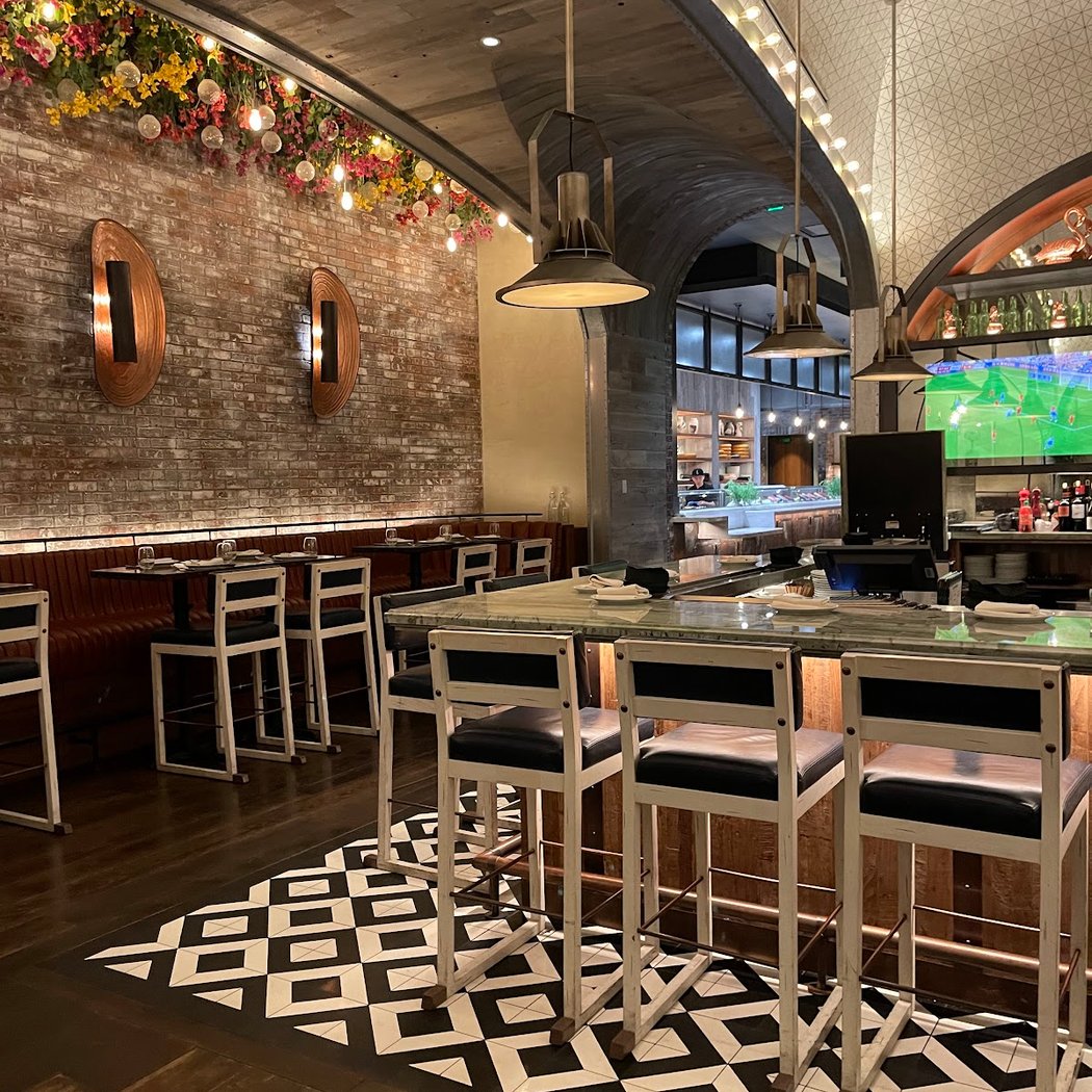 Moneyline Pizza & Bar 2