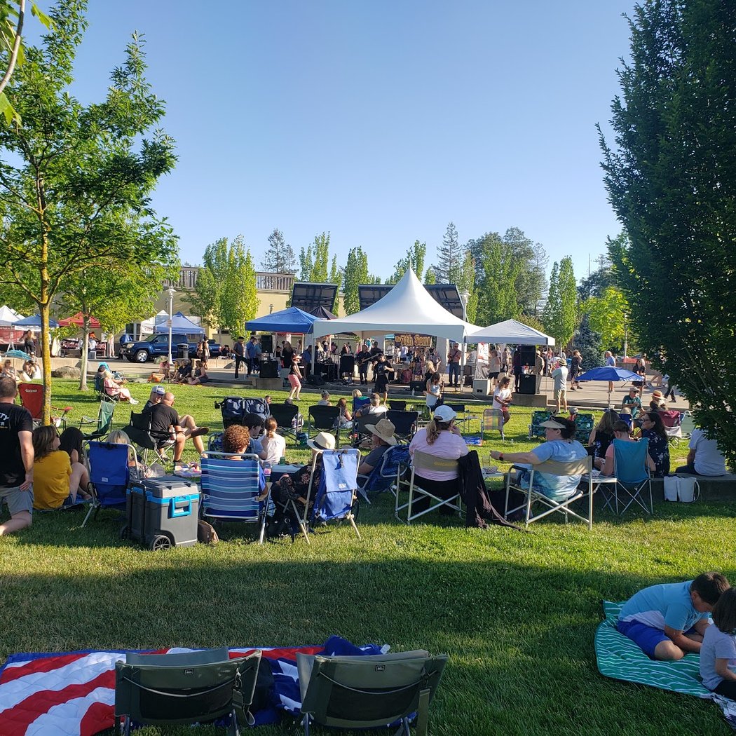 Rohnert Park Farmers' Market 3