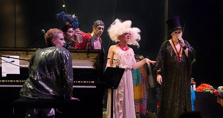 LA BARBICHETTE Cabaret 1