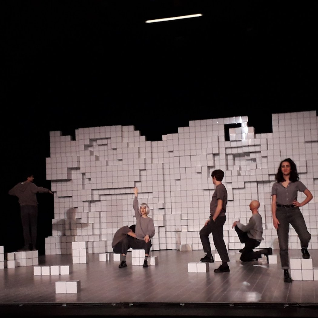 Spectacle Loco 1