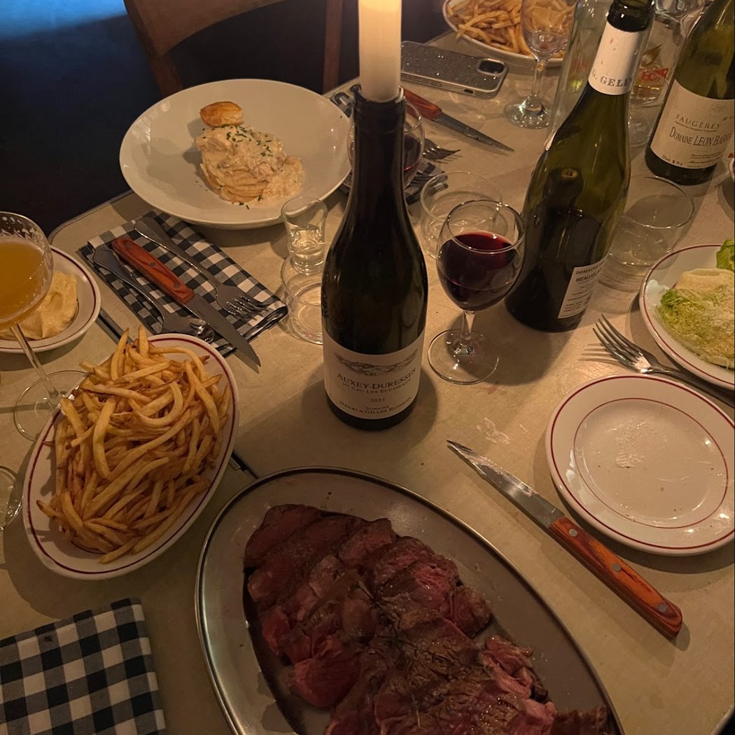 Chez Yvette 3
