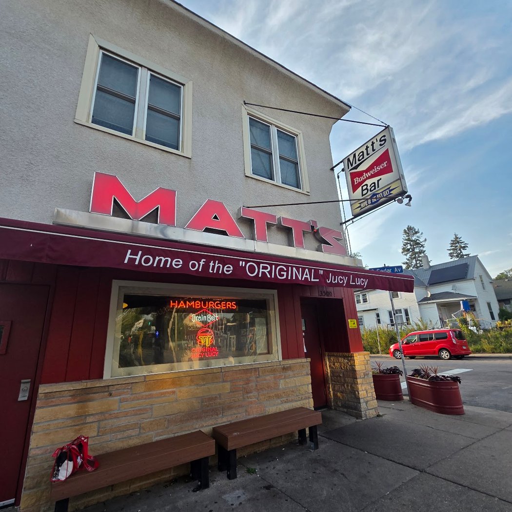 Matt's Bar and Grill 3