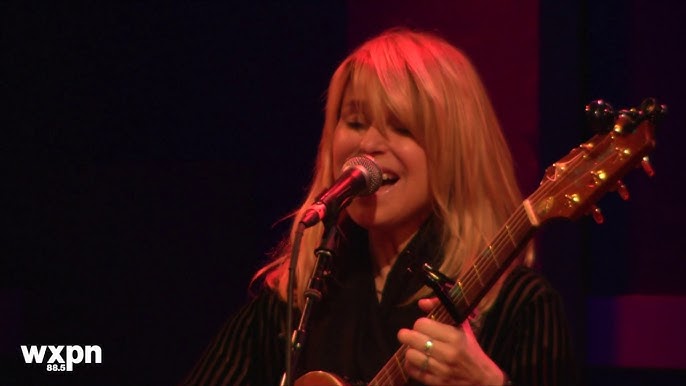 Laurel Canyon with Lauren Hart 1