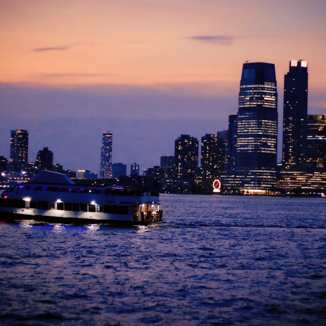 Reggaeton Sunset Yacht Party 3