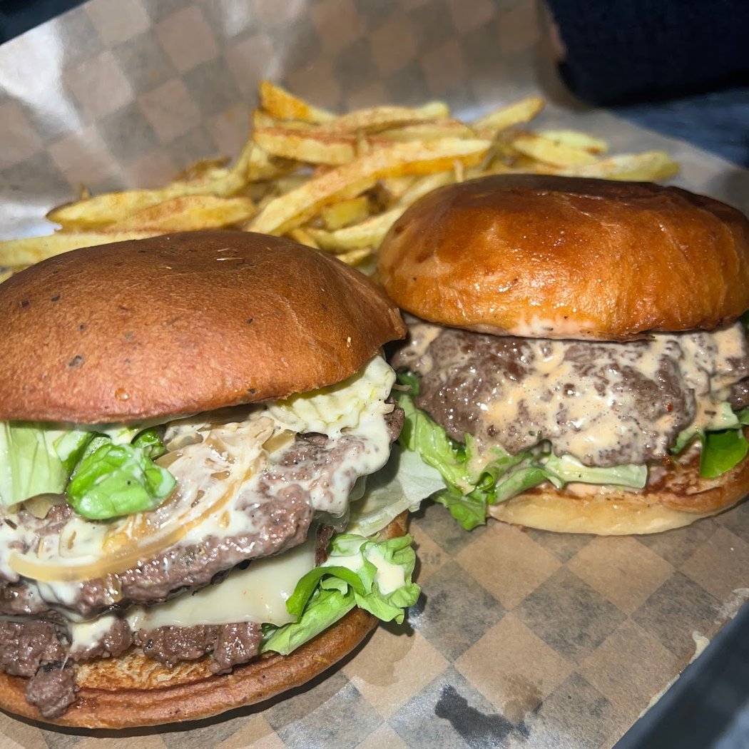 MAKE YOUR BURGER 1