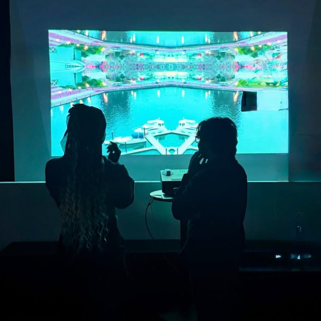 BYOB (Bring Your Own Beamer) - A Pop-Up Projector Show 2