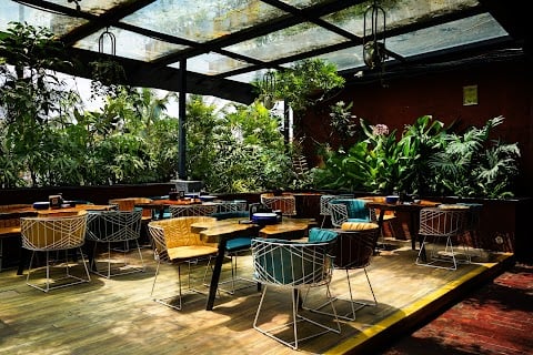STORIES BREWERY & KITCHEN 2