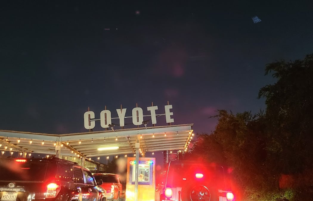 Coyote Drive-In (Fort Worth) 2