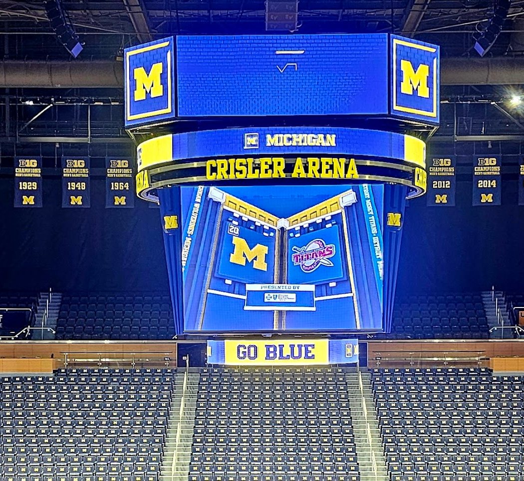 Michigan hockey or basketball game 2