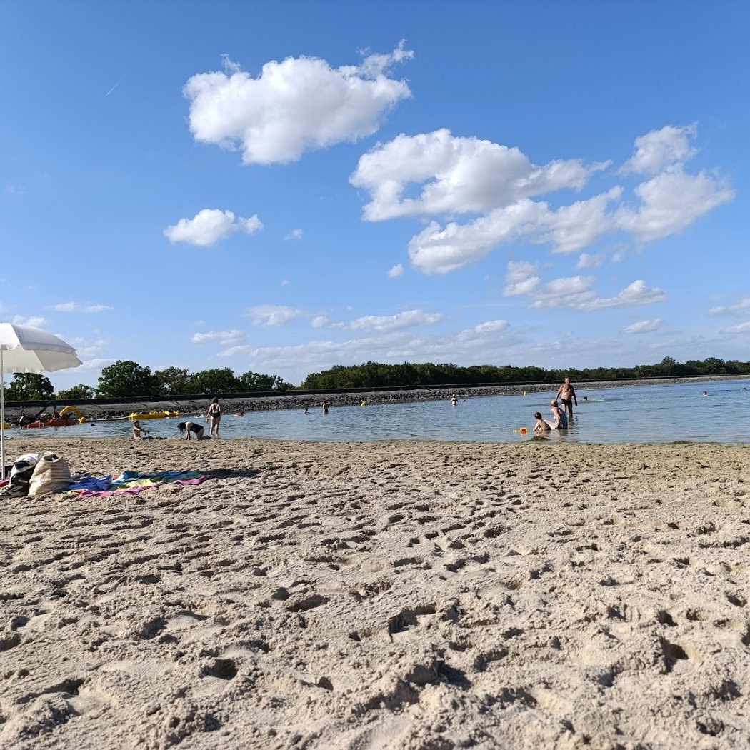 Plage de la Presqu'île de Larzicourt 2