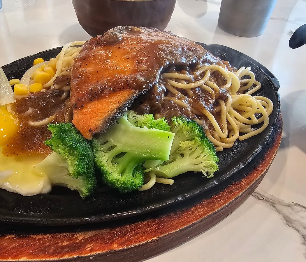 7 noodle & sizzling 1