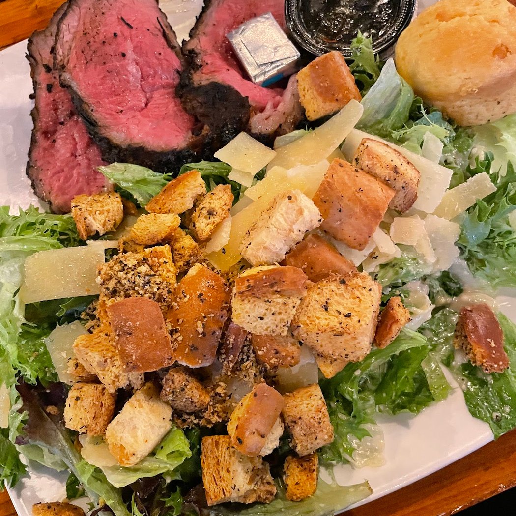Buckhorn BBQ + Grill 4