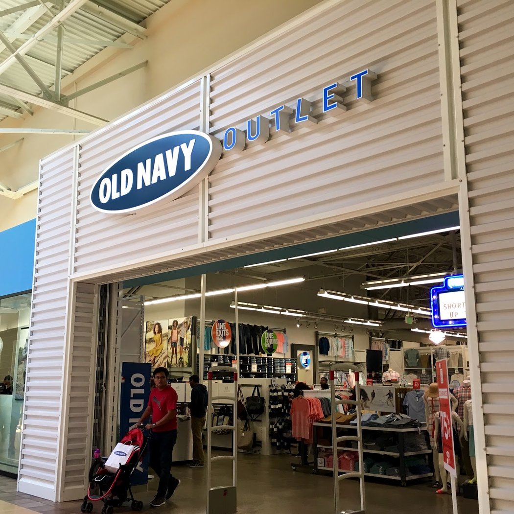 Old Navy Outlet 2