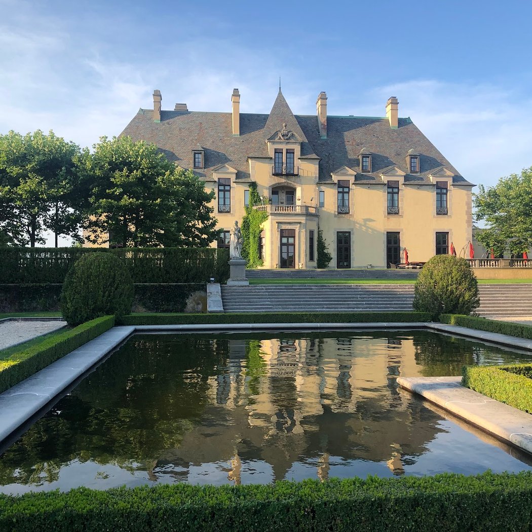 Gold Coast Mansions of Long Island 1