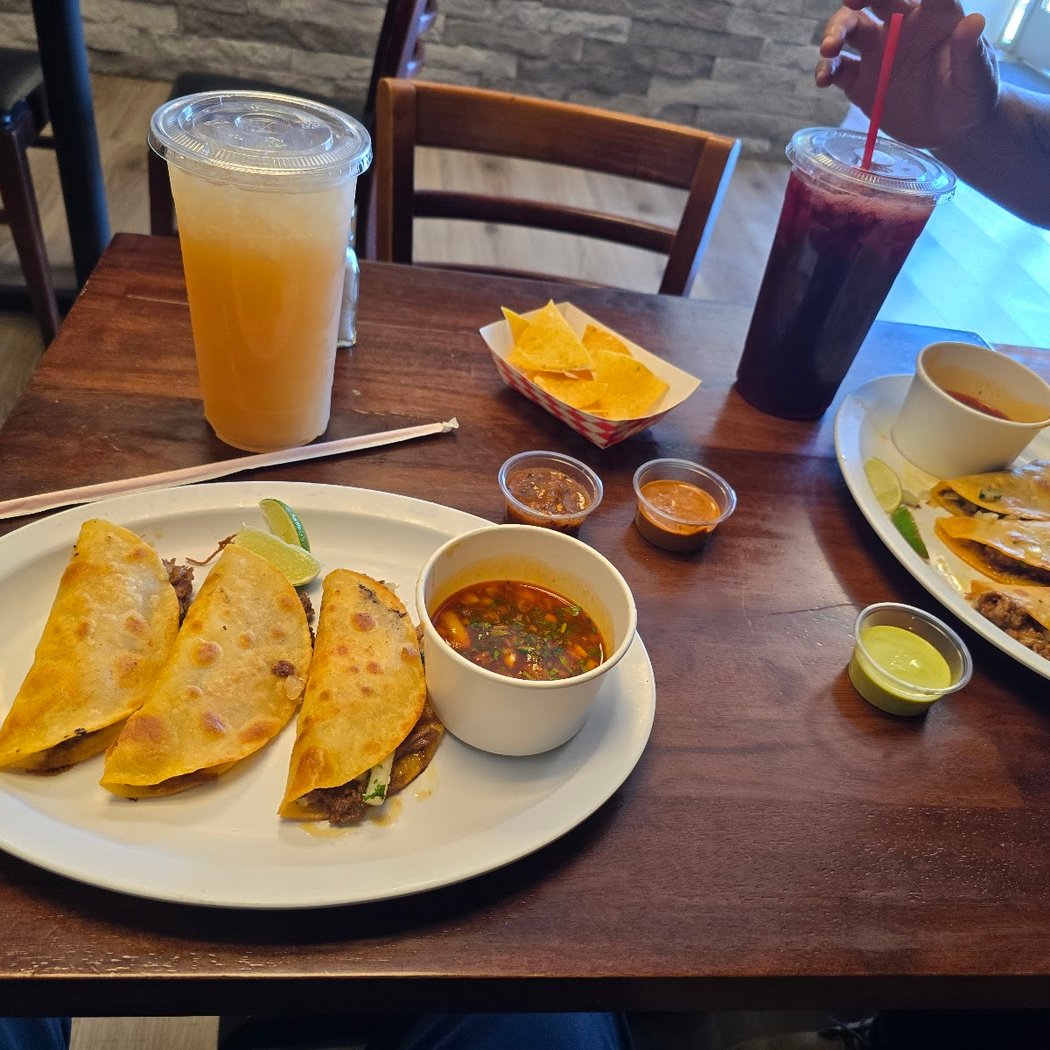 Ranchito Mexican & salvadorian food 3