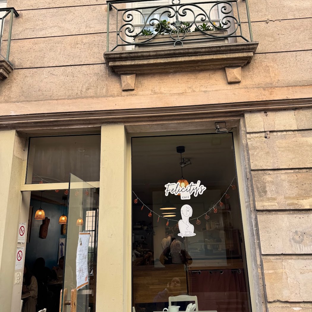 Felicity's Café 2
