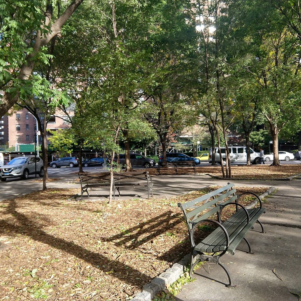 Montgomery Triangle Park 2