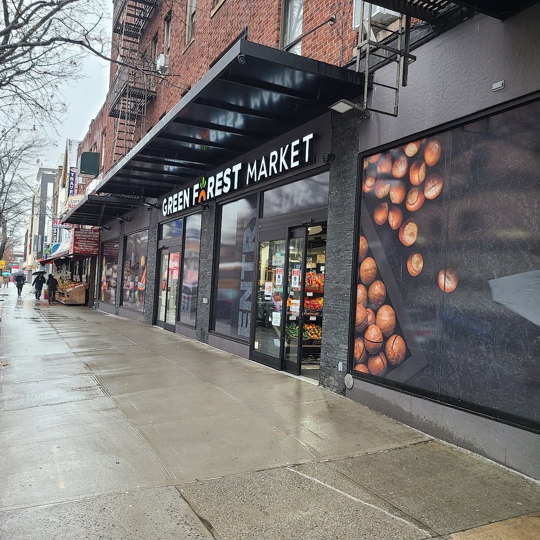 Green Forest Market at Kings Highway 2