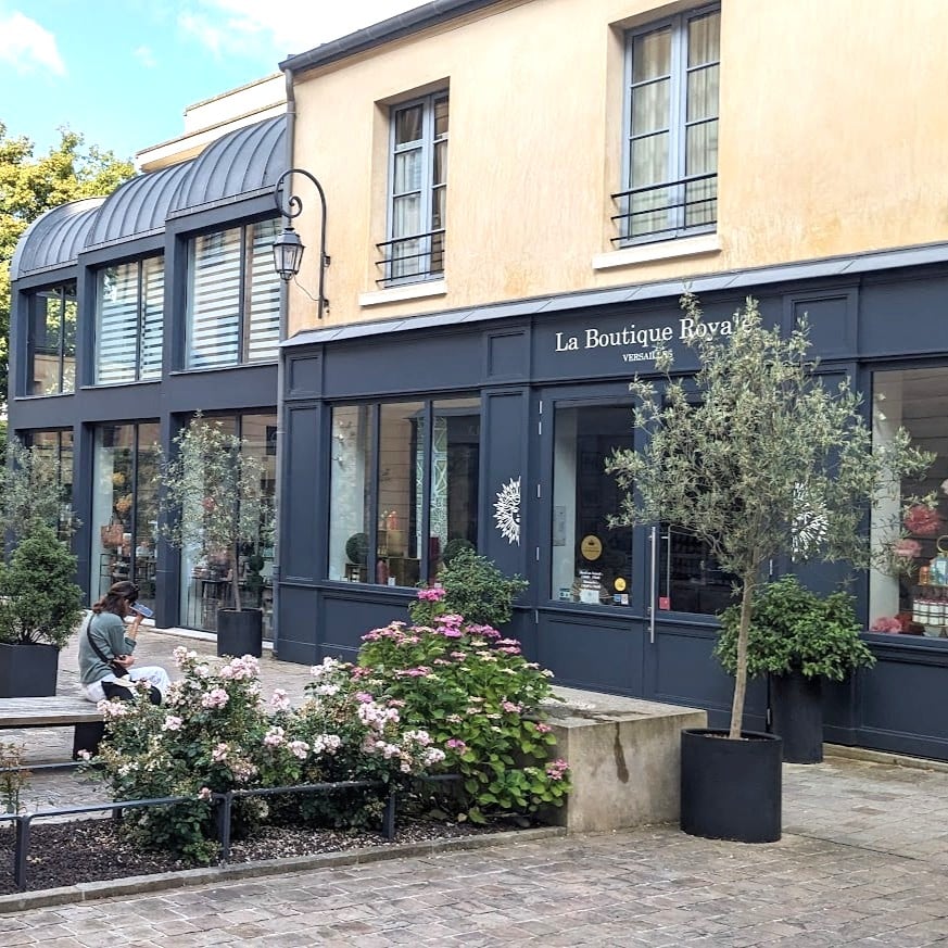 La Boutique Royale 2