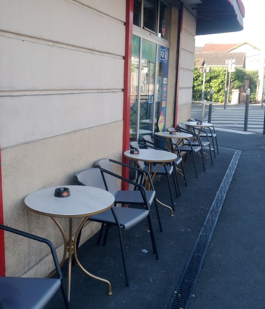 TABAC BAR LE CHAVANNES 2