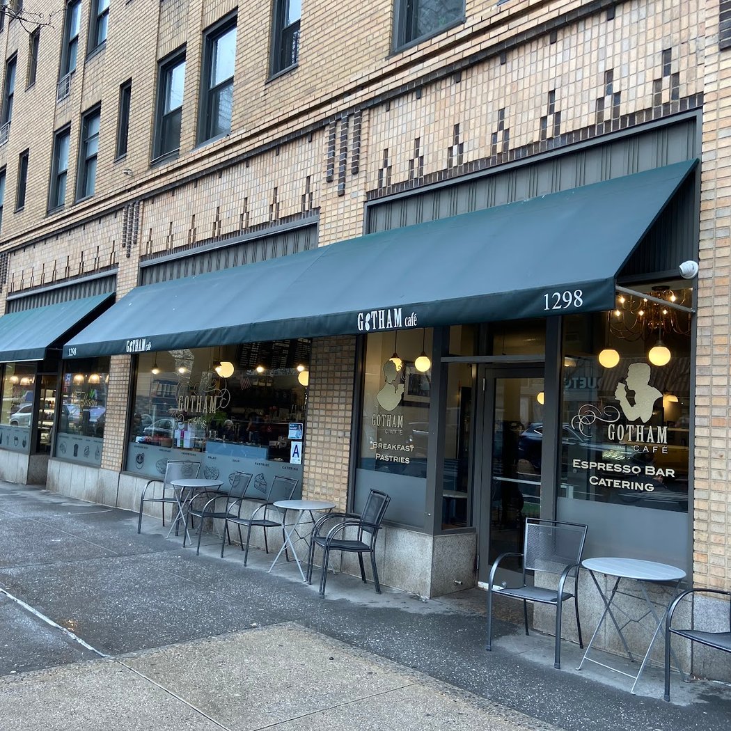 Gotham Cafe 3