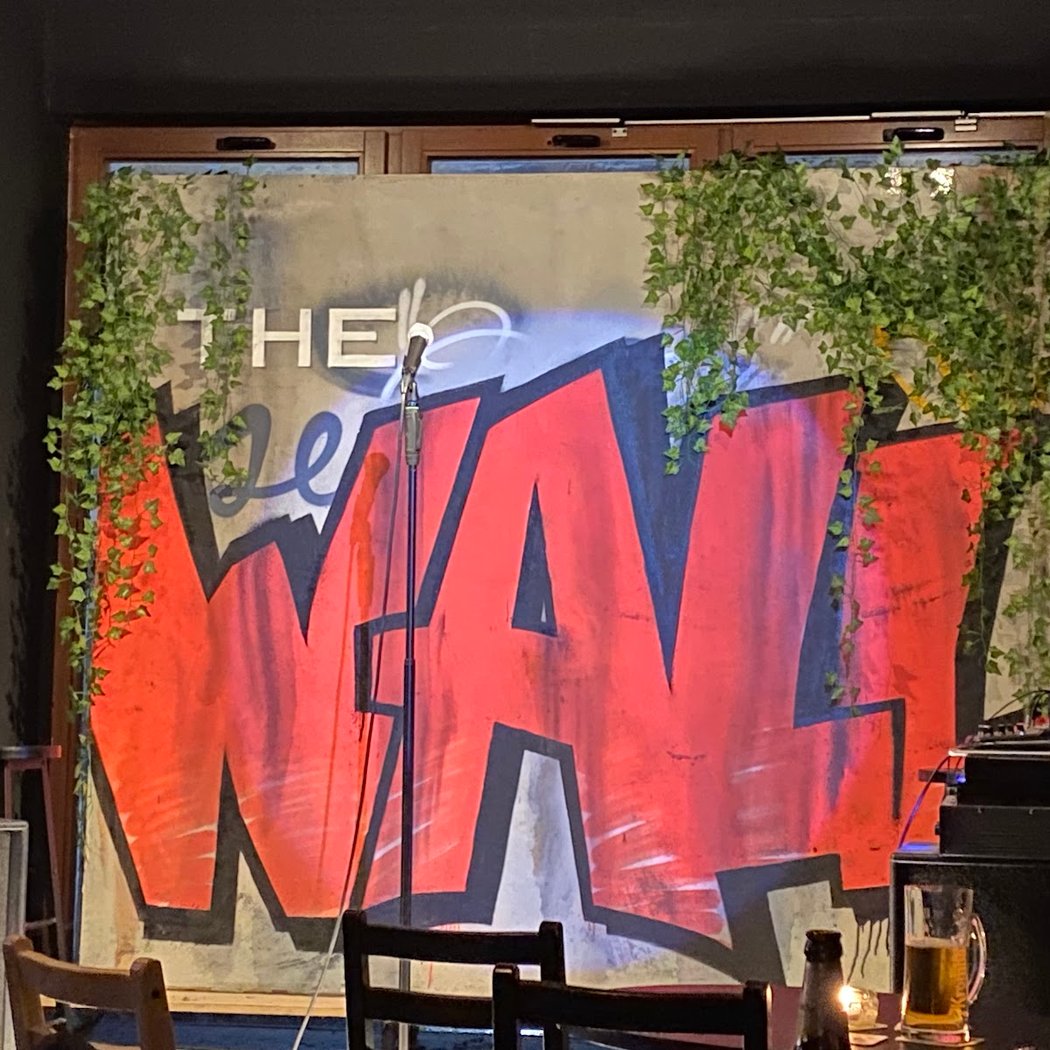 The Wall Comedy 2