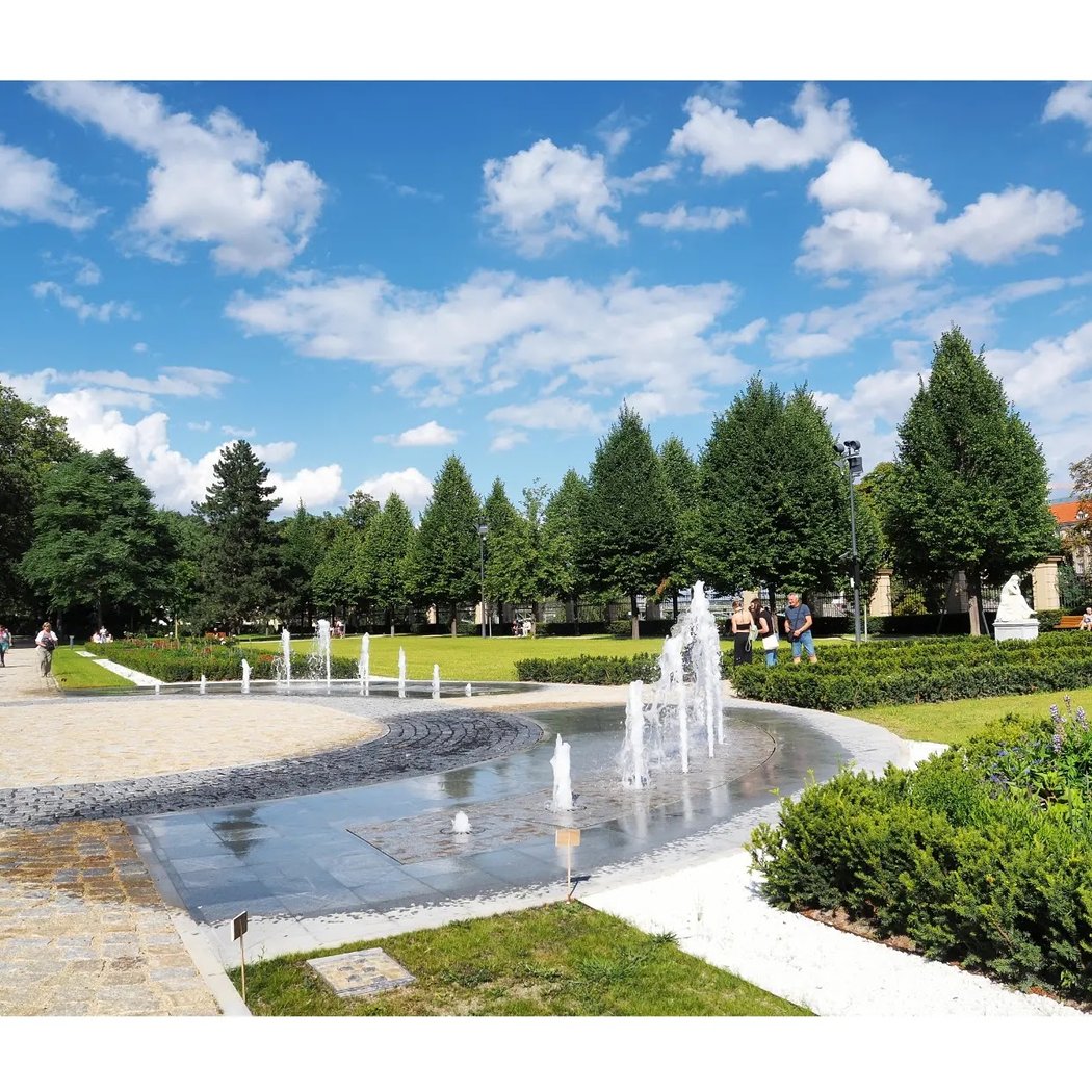 Straka Academy garden Open day