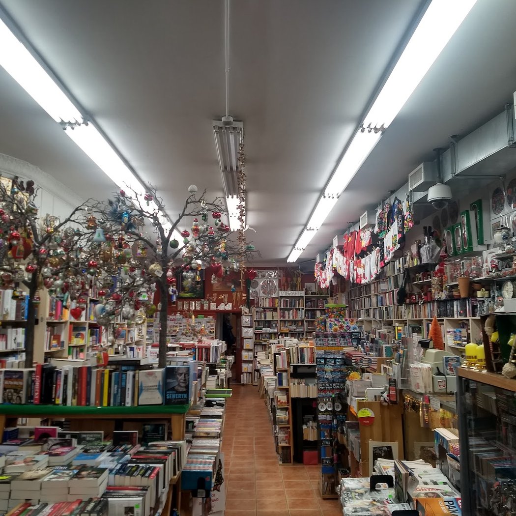 Polonia Book Store 3