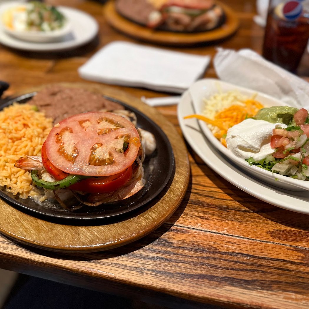 Jalapeños Mexican Bar & Grill 3