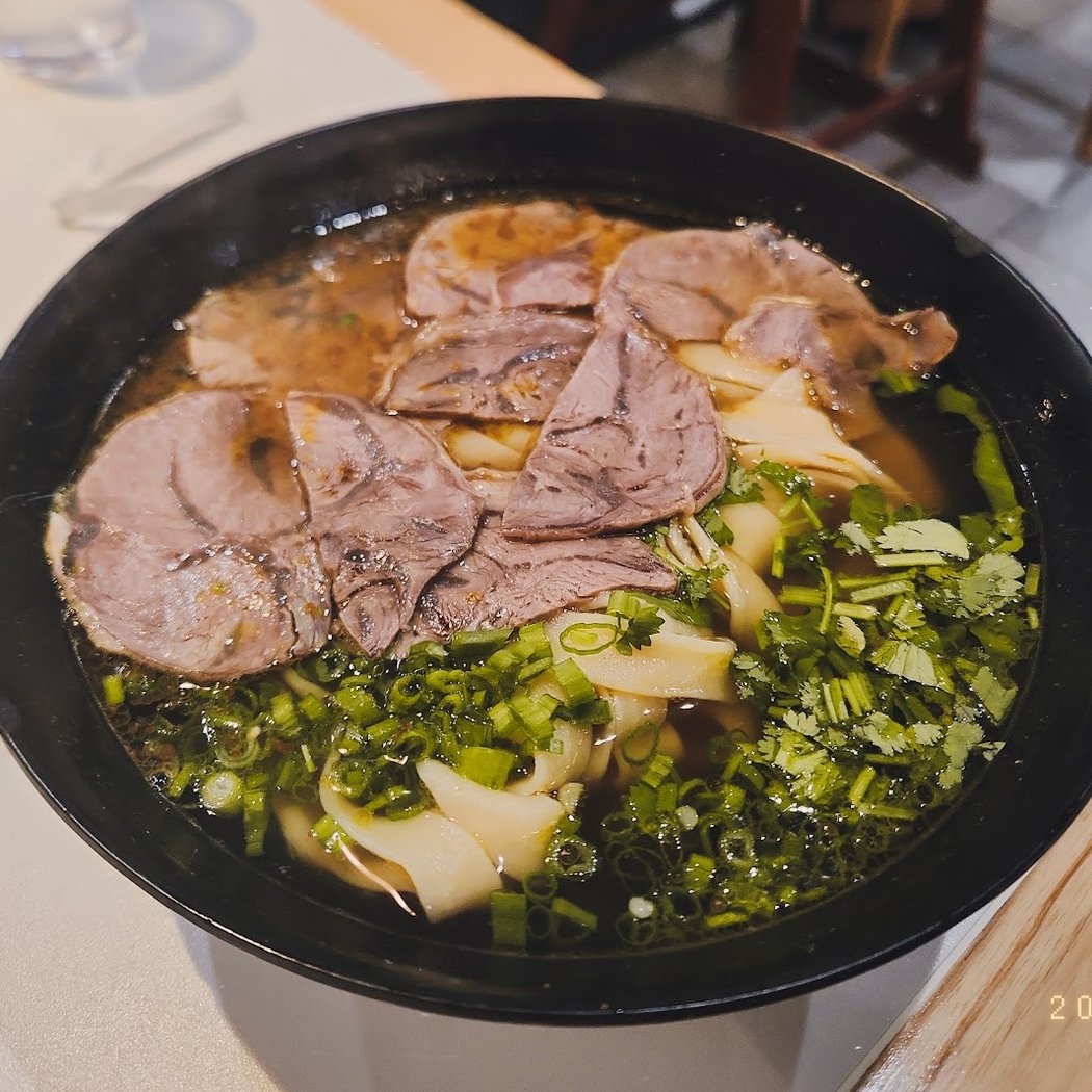 Seasons Noodles & Dumplings Garden 3