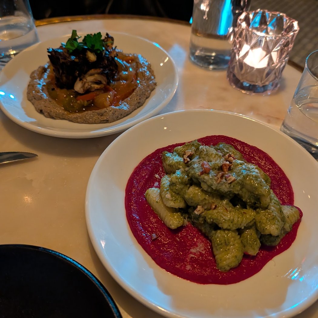 Pluck Wine Bar & Restaurant 3