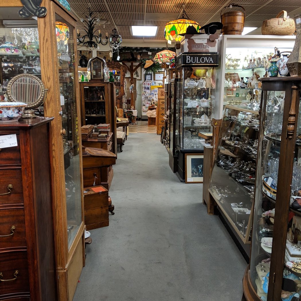 Niles Antique Co-Op 2