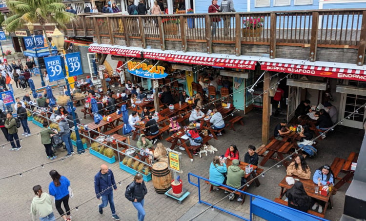 Wipeout Bar & Grill 2
