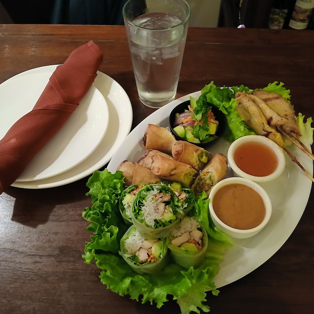 Tee Nee Thai Cuisine 1