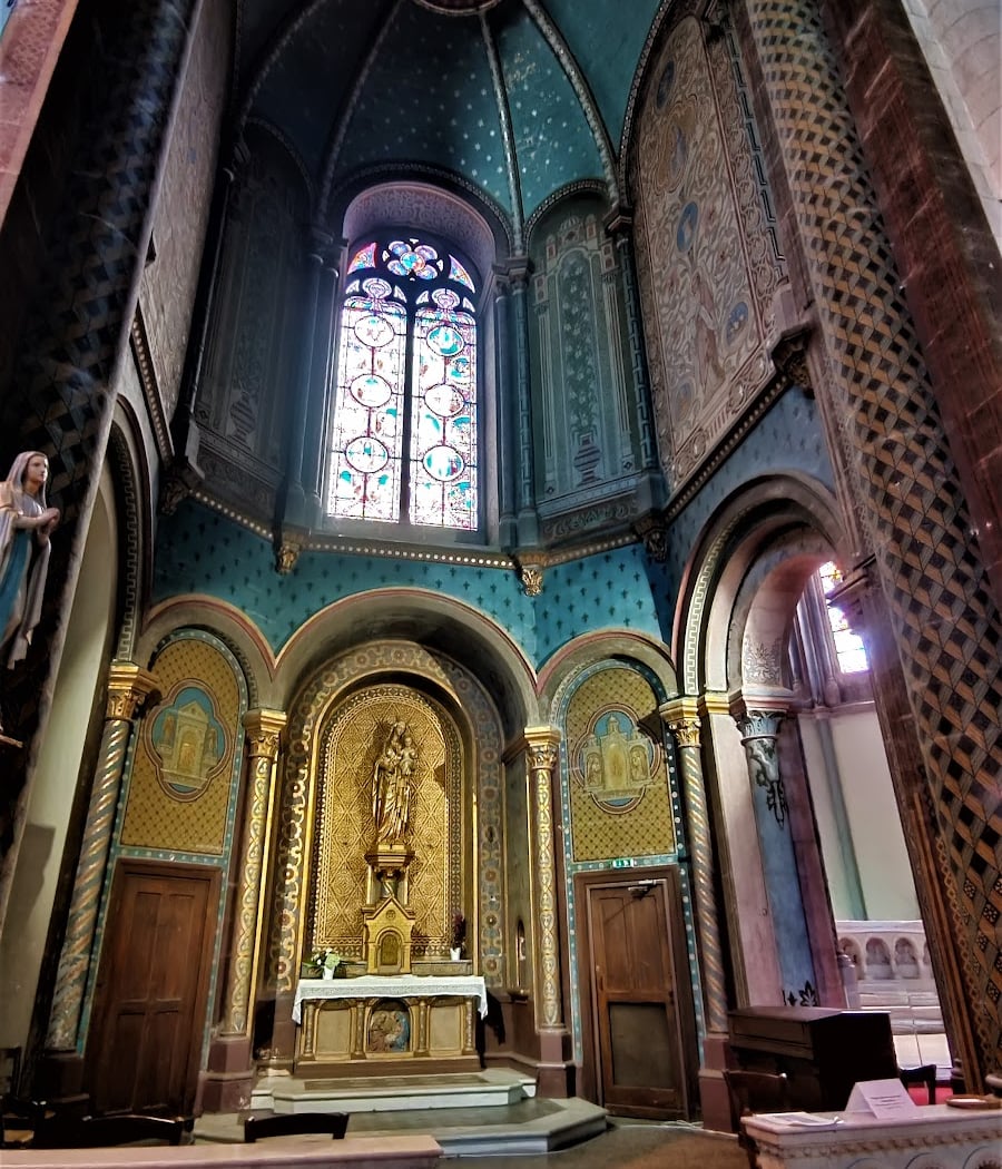 Eglise Saint Hilaire 1