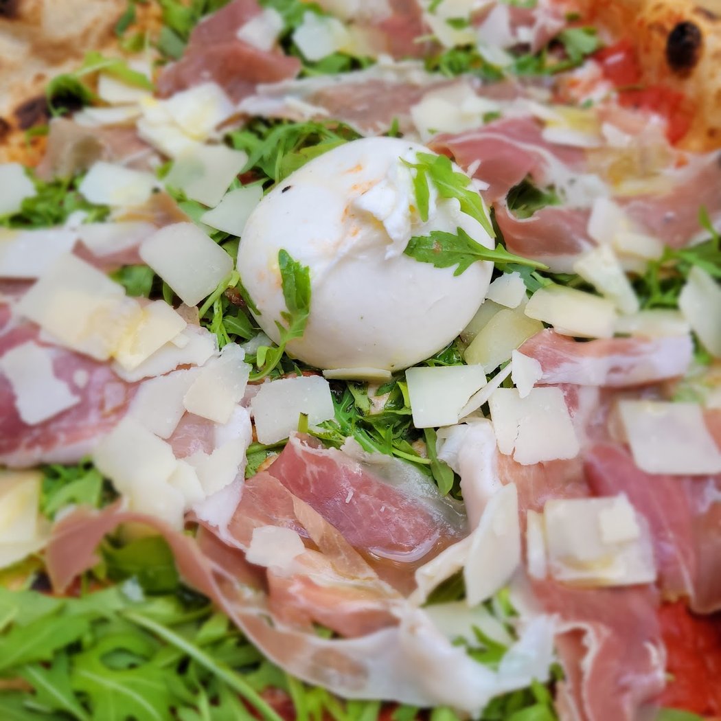 Magagna Pizza Corsica 1