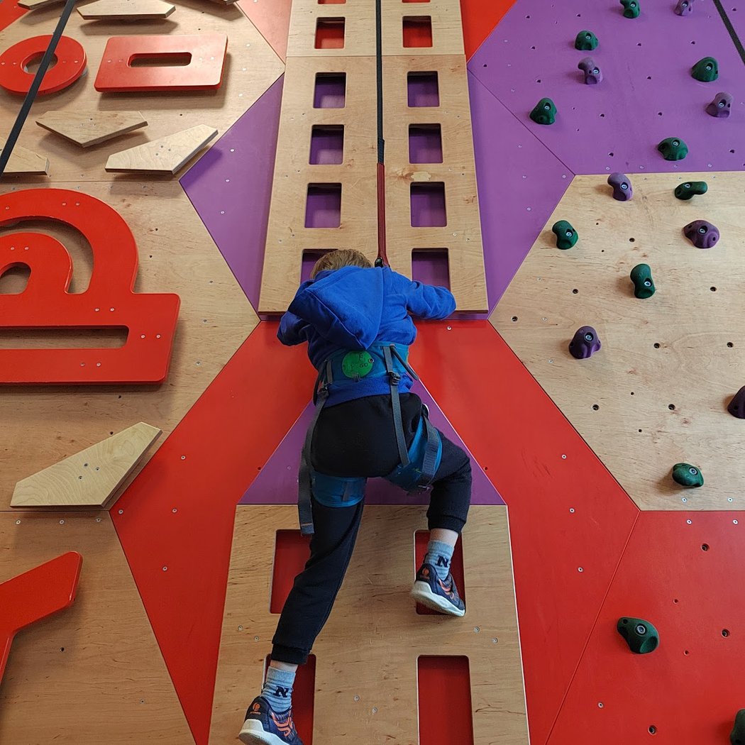 HAPIK Salle d'escalade 100% fun 1