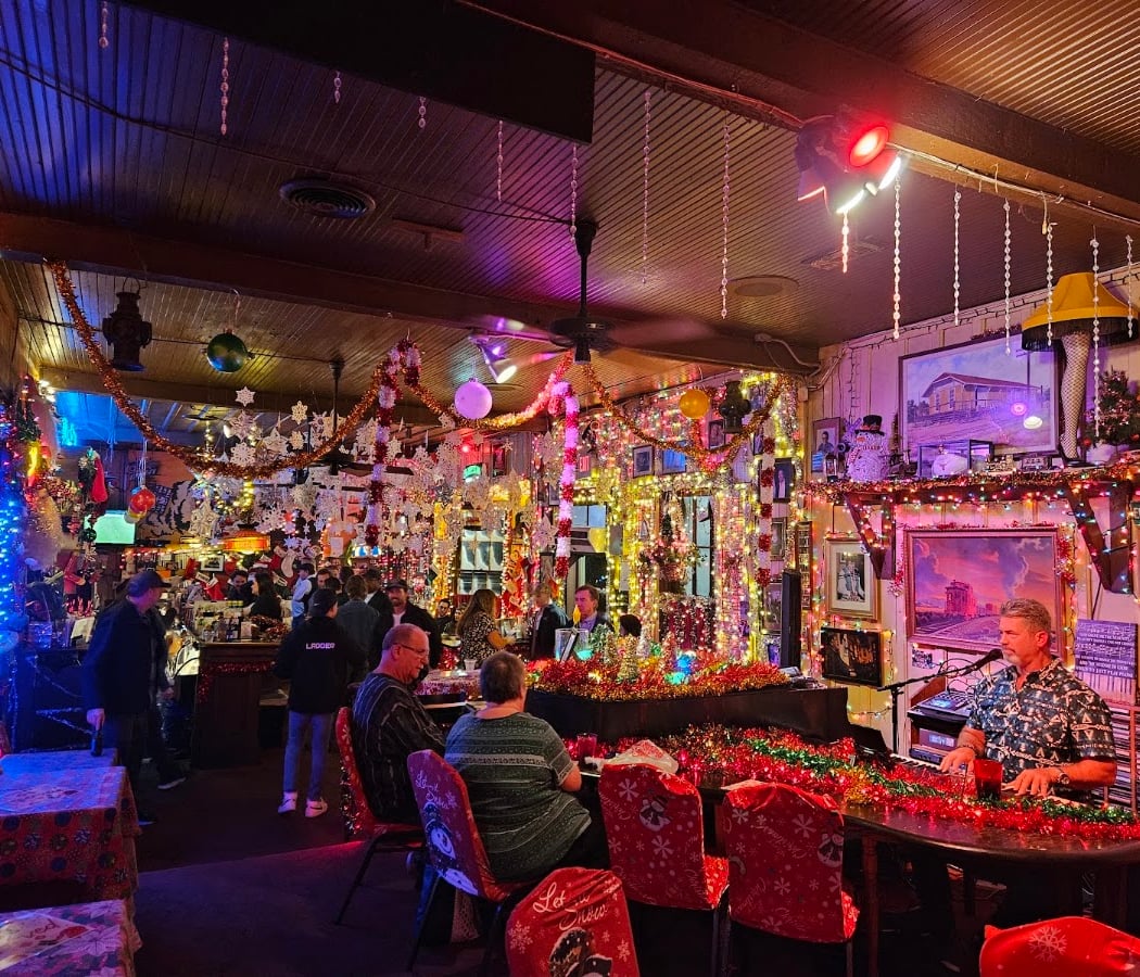 Donn's Depot 1