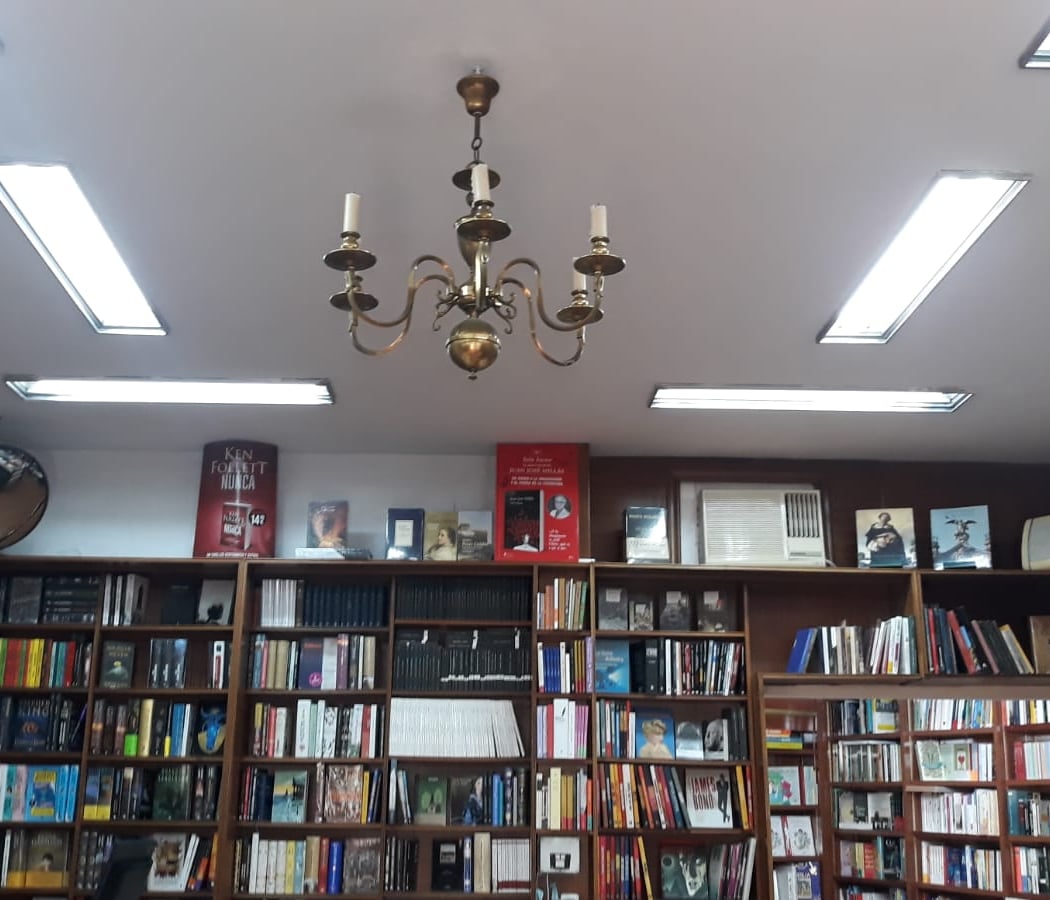 Librería Botica de Lectores Santa CATALINA 3