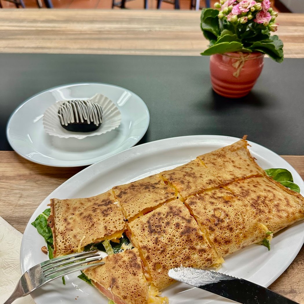 Lucy's Crepes 3