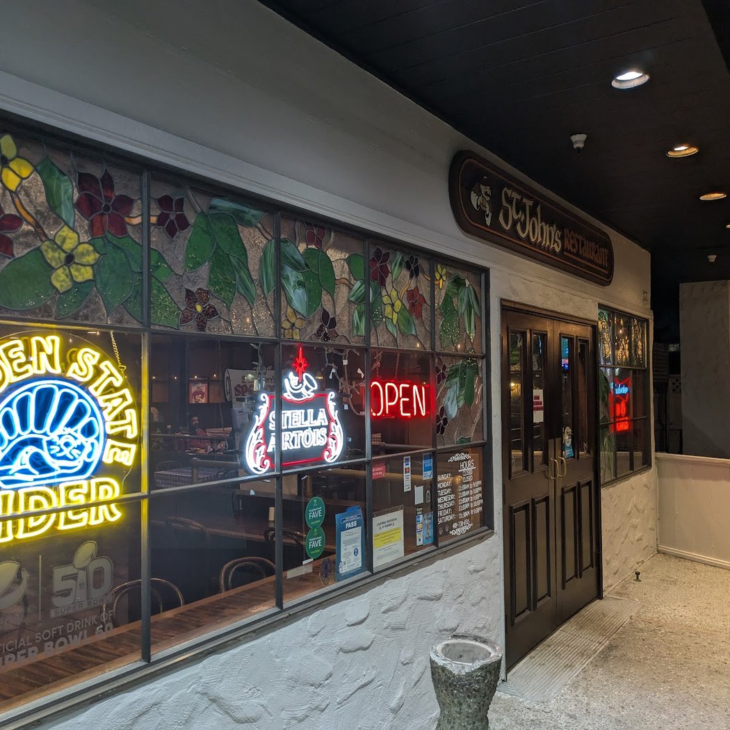 St. John's Bar & Grill 3