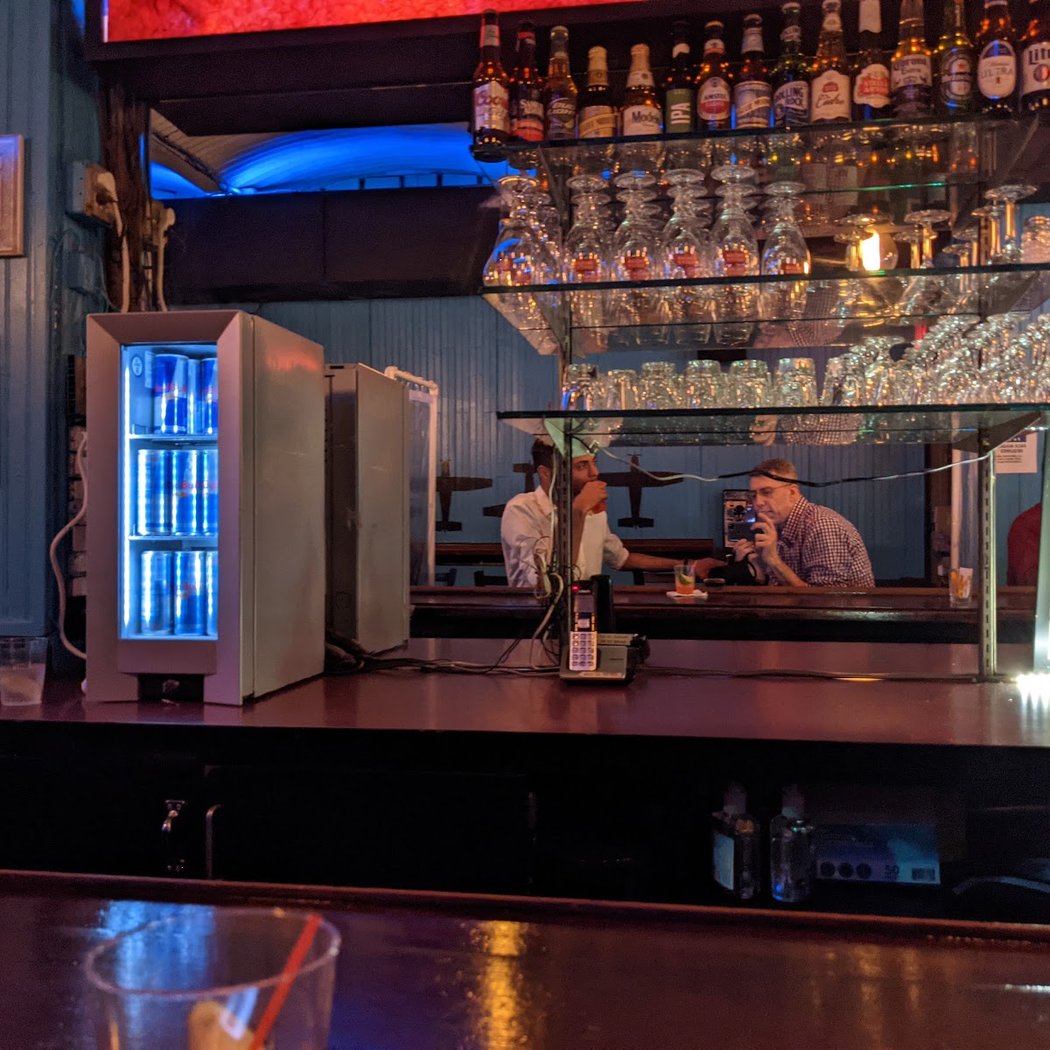 Hangar Bar 2