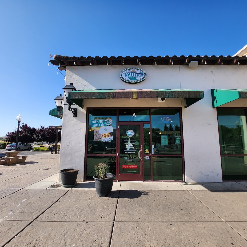 Willy's Bagels & Blends 2