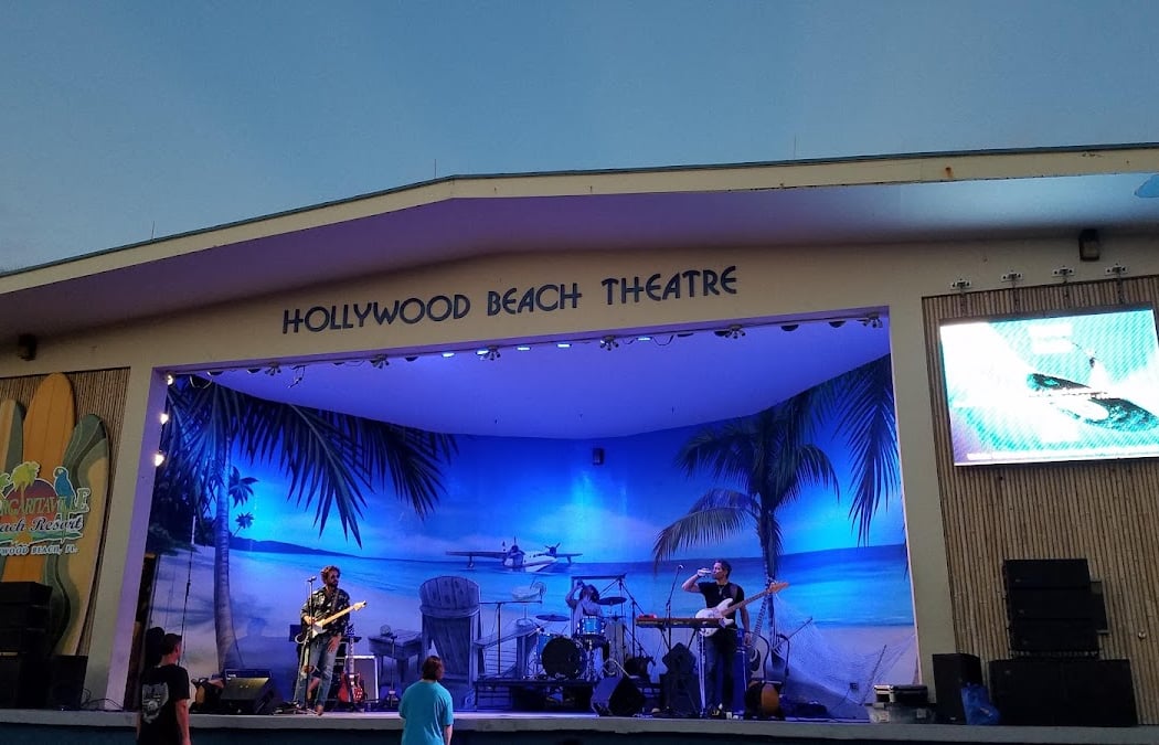 Hollywood Beach Theater and Plaza 3