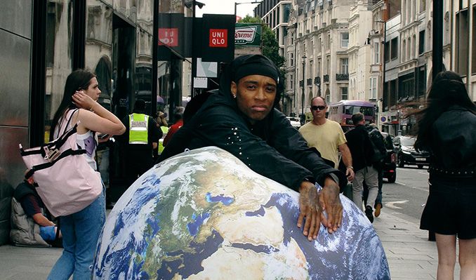 Rejjie Snow 1