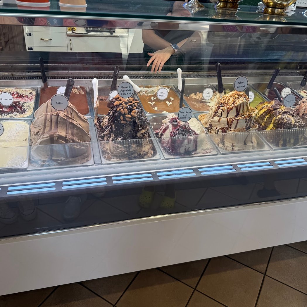 La Dolce Vita Gelato 3