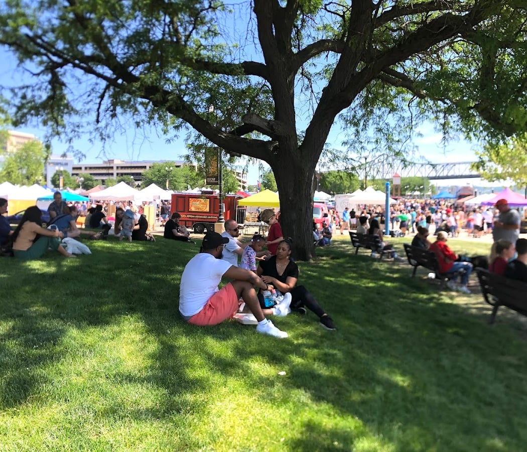 Peoria RiverFront Saturday Farmers Market 2