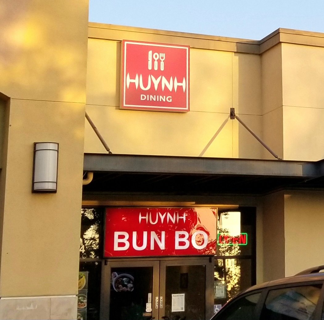 Bún Bò Huynh Dining 2