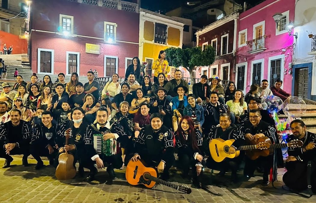 Callejoneada Tradicional con Estudiantina 3
