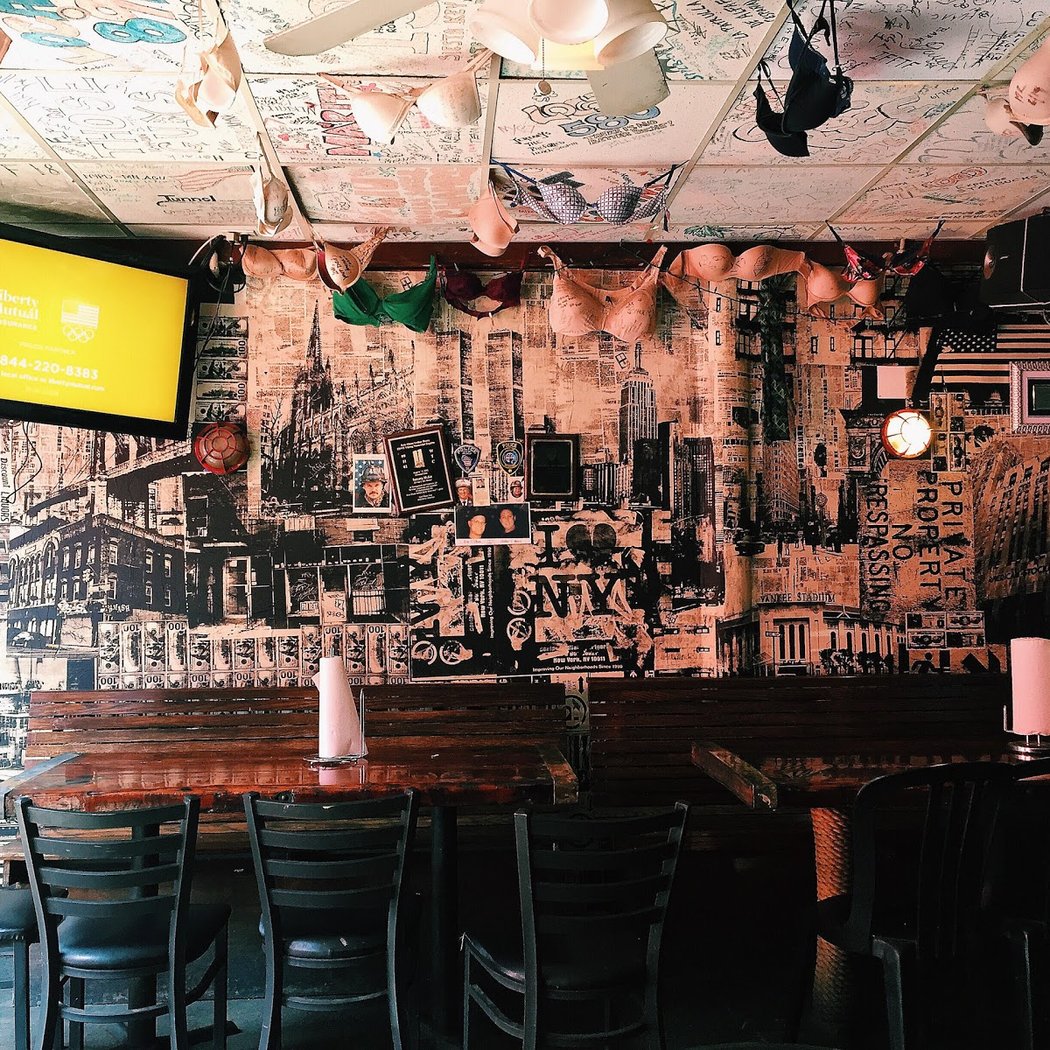 Jeremy's Ale House 3